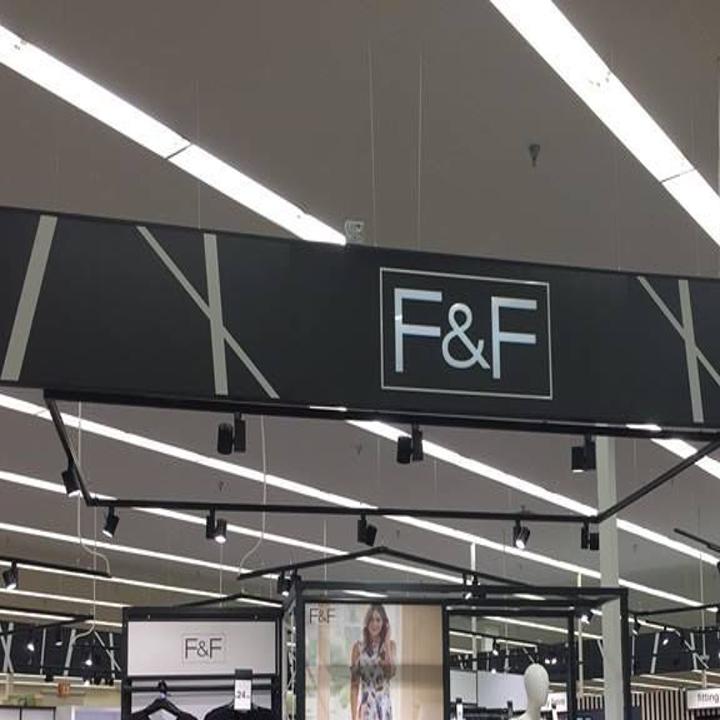 Hy Vee Announces New Clothing Partner Local Business News Journalstar Com