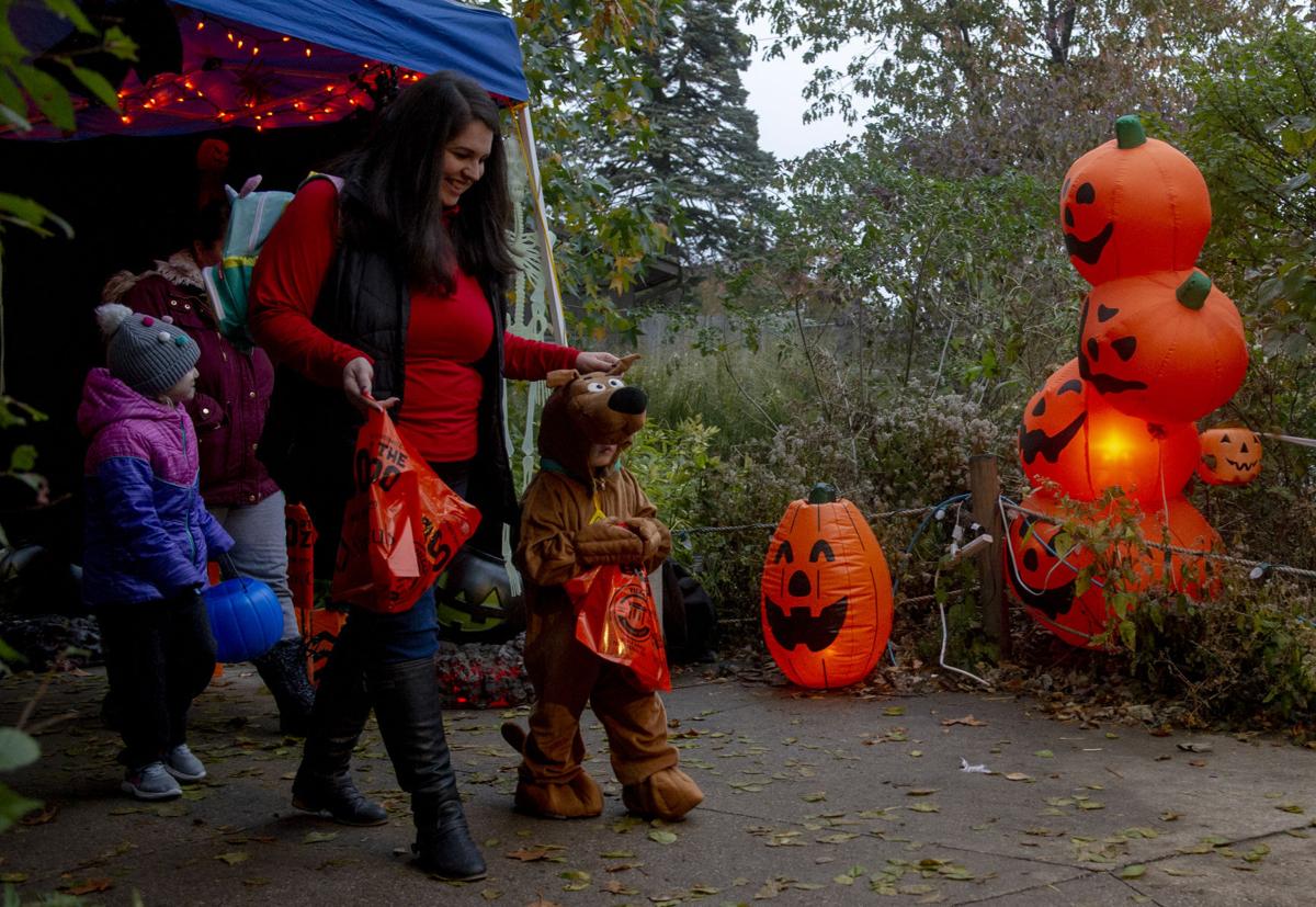 Boo at the Zoo, 10.29