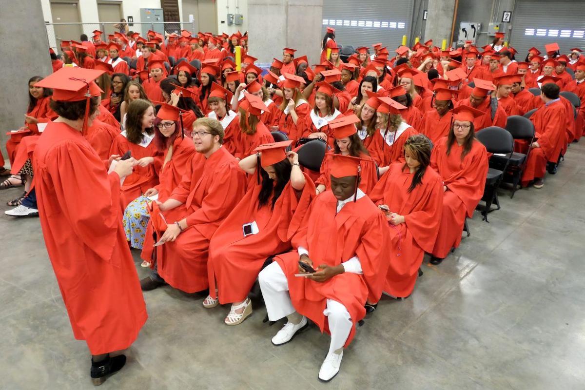 Lincoln High gets 1.3 million grant after principal retires