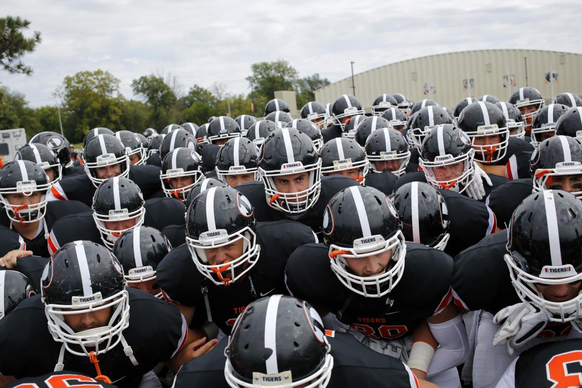 Photos Midland vs. Doane football