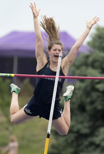 Burke clears high jump easily to remain one of top qualifiers in Saturday  State Meet finals
