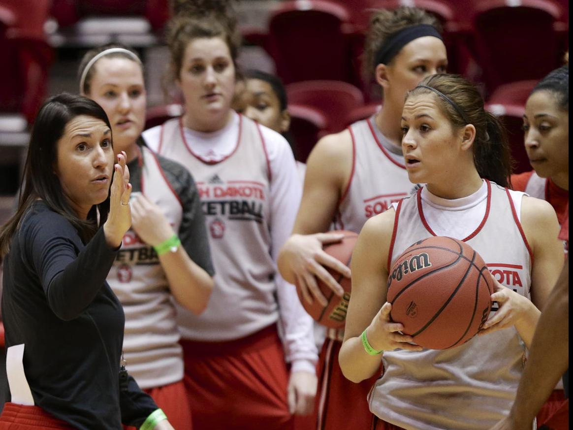 Nebraska Hires Williams As Women S Basketball Coach Women S