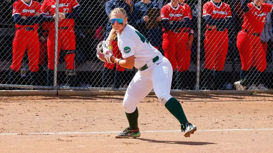 Johnson Makes History with NCAA Division II Rawlings Gold Glove Honor