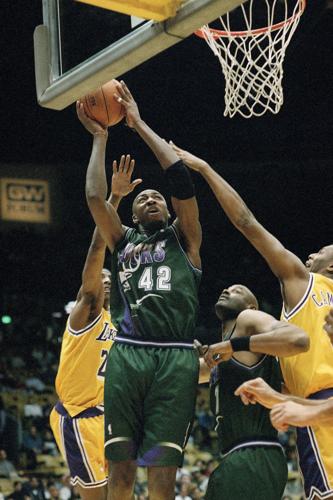 Bucks assistant Vin Baker lost millions to addiction, found salvation in a  Starbucks