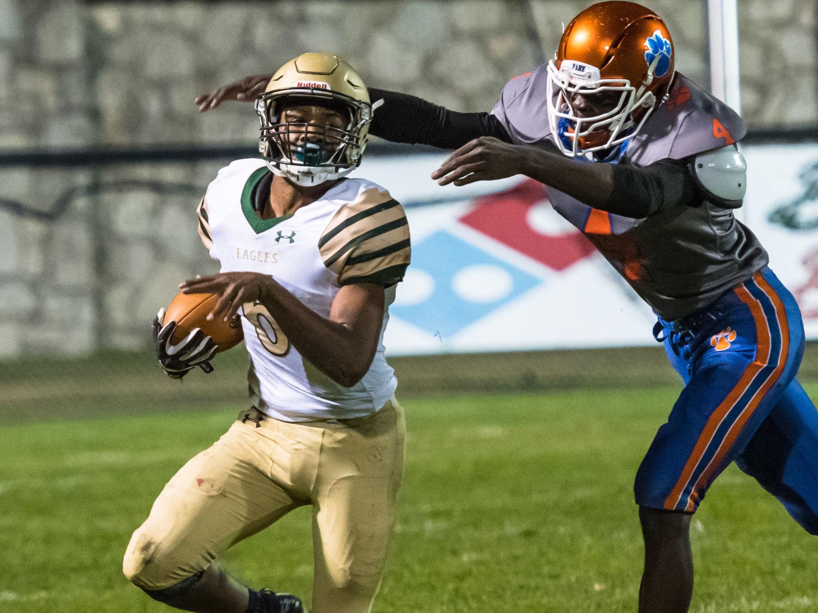High School Football Park S Thomas Receives Scholarship From