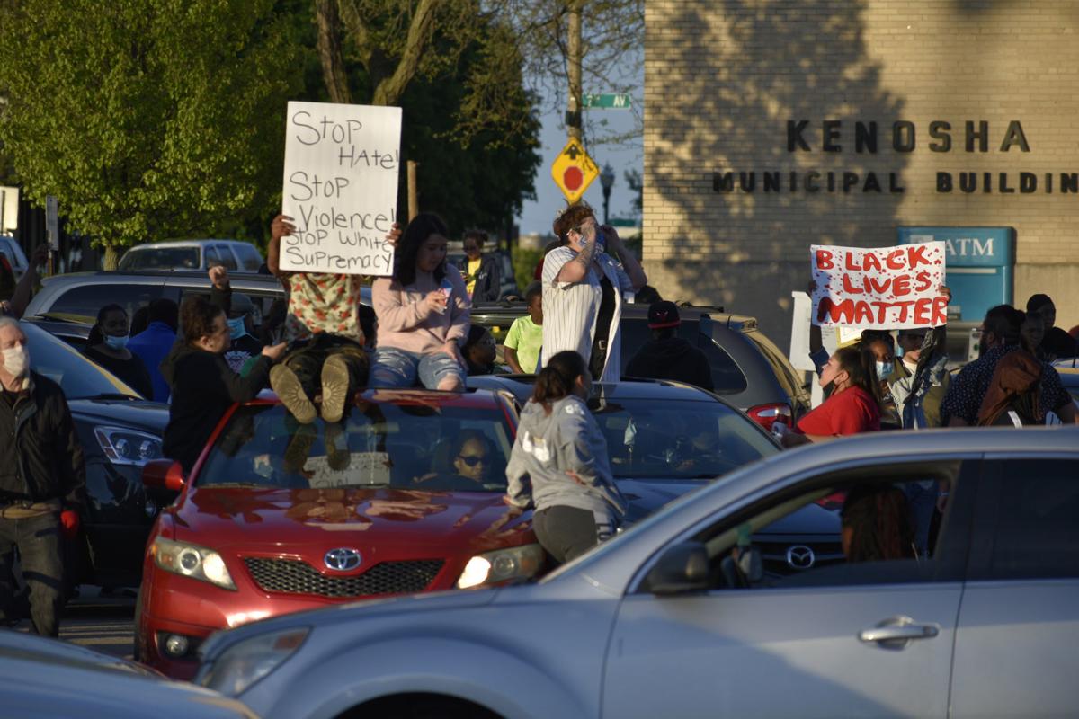 Kenosha Council members support peaceful protests, condemn nighttime