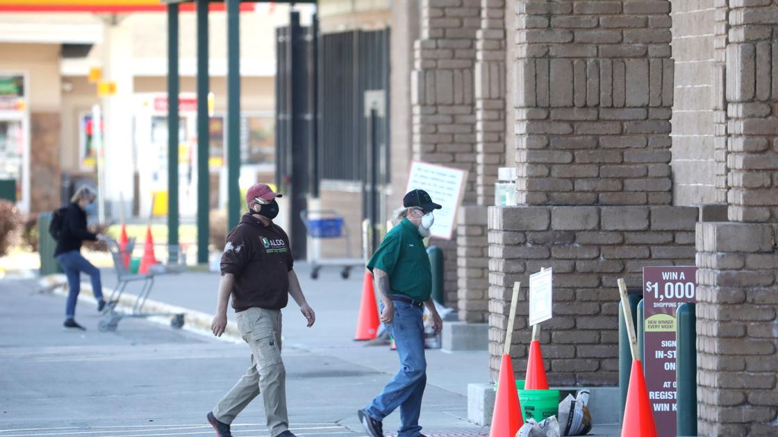 Menards Costco Begin Requiring Customers To Wear Face Masks
