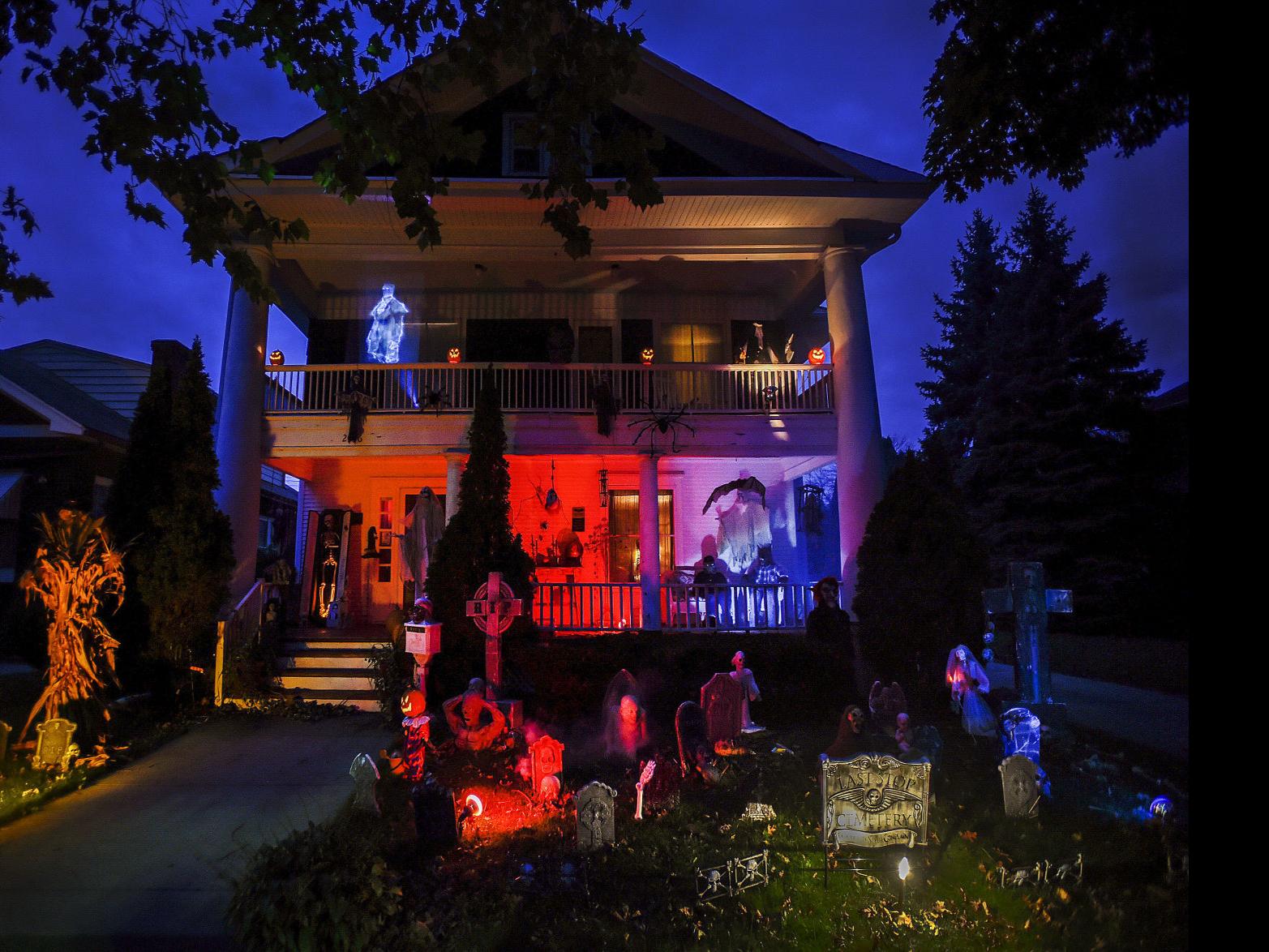 Spooky Fun Racine Family Revels In Creating Haunted House Family Life Travel Journaltimes Com