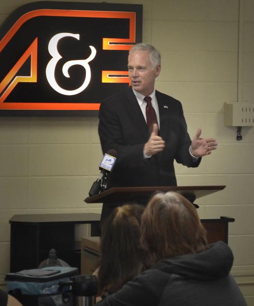 Johnson urges shrinking federal government
