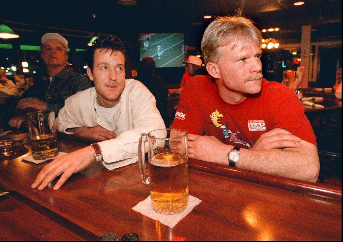 Will Badgers Become Caniacs Chicken Chain Expected In Madison In June Local News Journaltimes Com