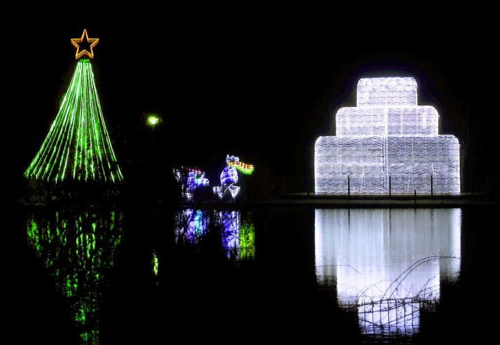 Racine Zoo holiday lights to be flipped on today