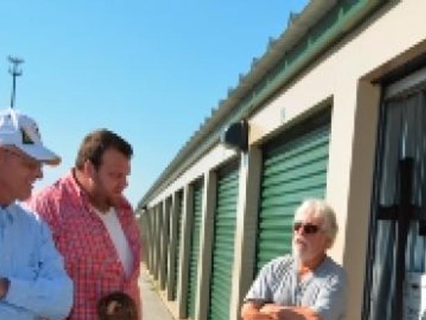 Real Life Storage Wars For Some Bidding On Abandoned Storage Units Is A Treasure Hunt Local News Journaltimes Com Storage wars is apparently so successful that there have been several spin offs which have been spawned so far. bidding on abandoned storage units