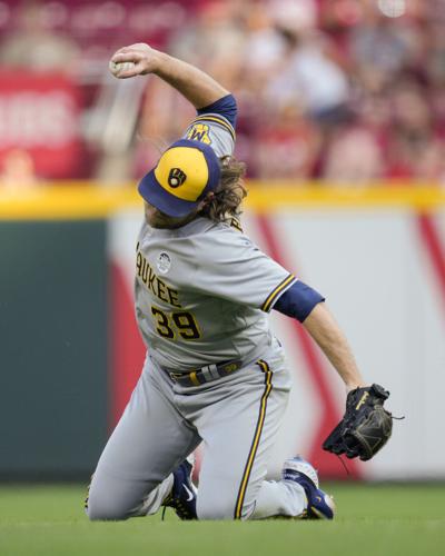 Brewers have runaway NL Central lead but Cardinals are playing better