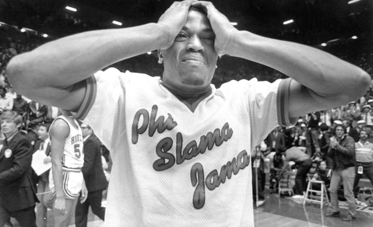 Ap Was There Nc State Stuns Houston 54 52 For 83 Title