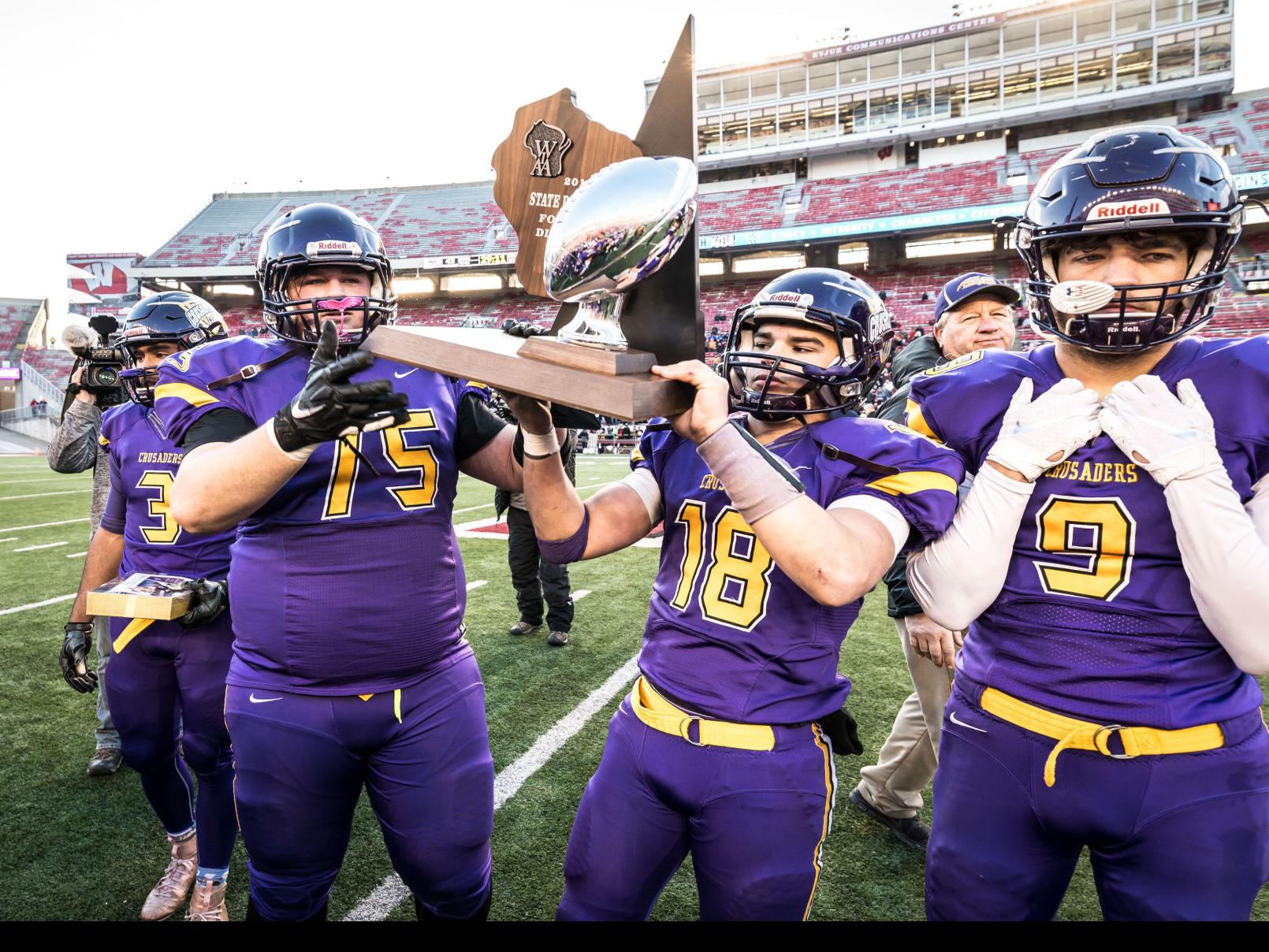Wiaa State Football Lutheran Falls To Iola Scandinavia 43 14 In