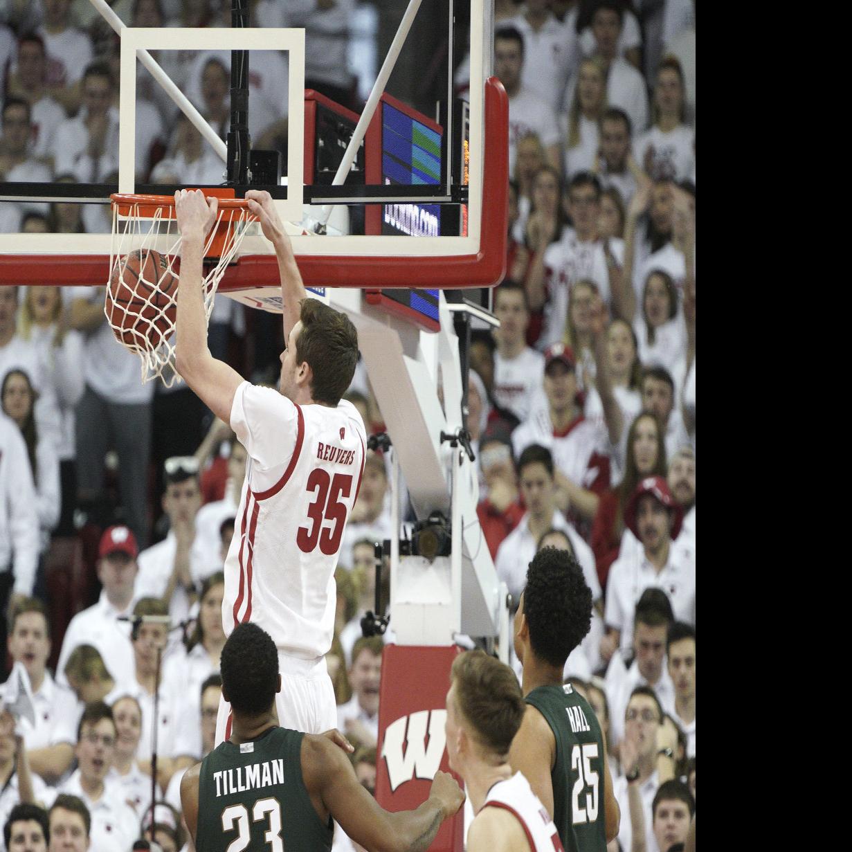 Wisconsin Basketball Hang On To Upset No 14 Michigan State 64 63 Basketball Journaltimes Com