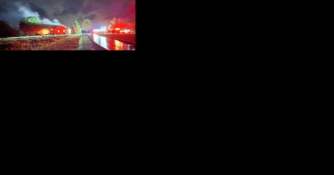 Lightning strike causes house to catch fire - Vimarsana News