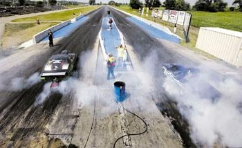 Great Lakes Dragaway Gives Racers Pro Or Amateur A Place To Indulge Their Speed Addiction Out And About Journaltimes Com