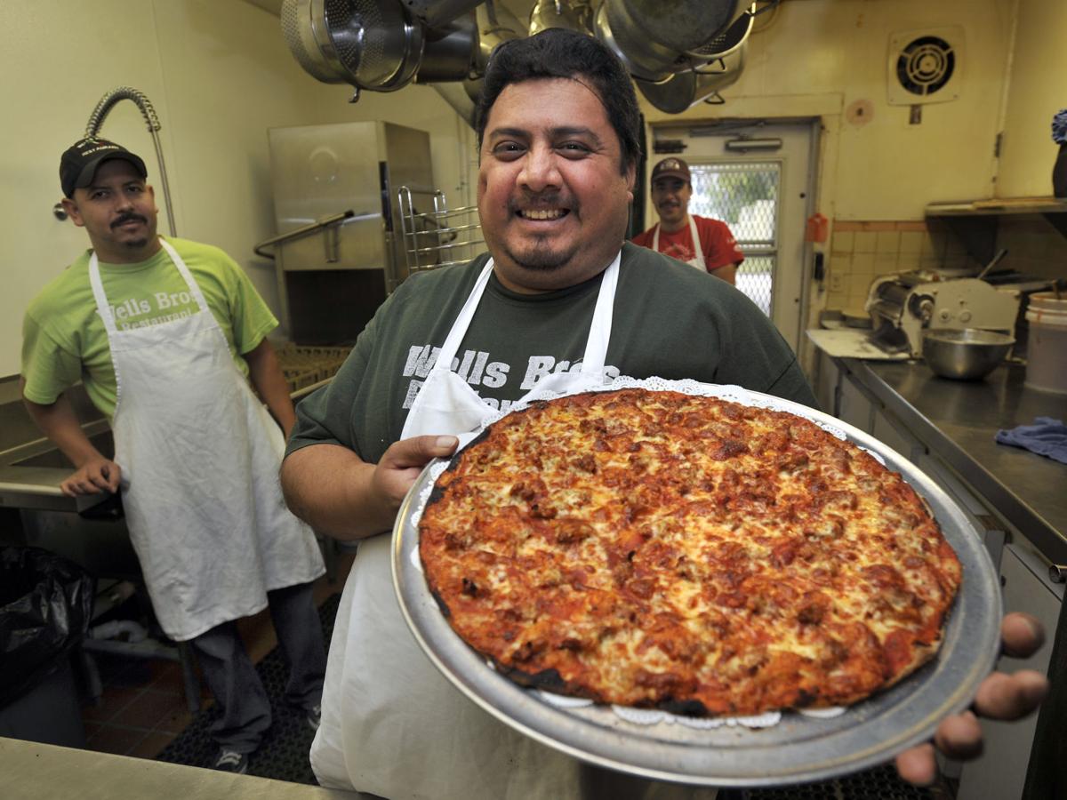 In Photos The 10 Best Pizza Places In Racine County Local News