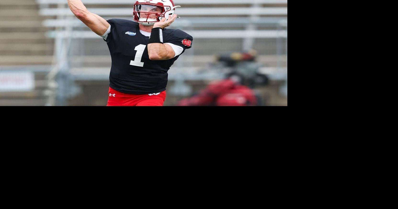 Polzin: Wisconsin football's new quarterback doesn't need to be spectacular. Being steady will do