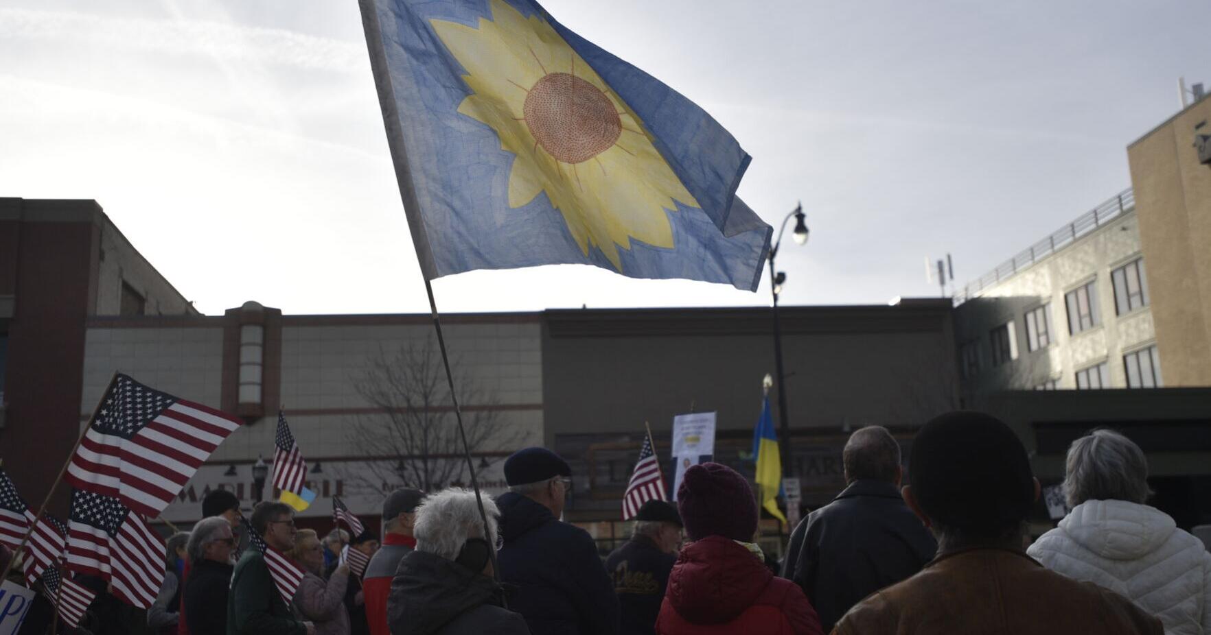 Dozens gather to rally for Ukraine at Monument Square - Vimarsana News