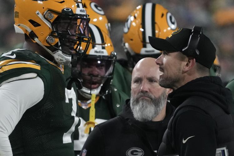 Packers squander playoff opportunity, lose 20-16 to Lions in