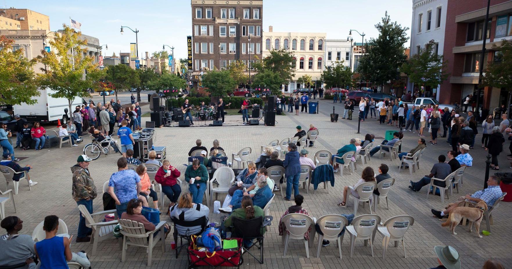 Music on the Monument, Saturday Sounds on the Square returns - Vimarsana News