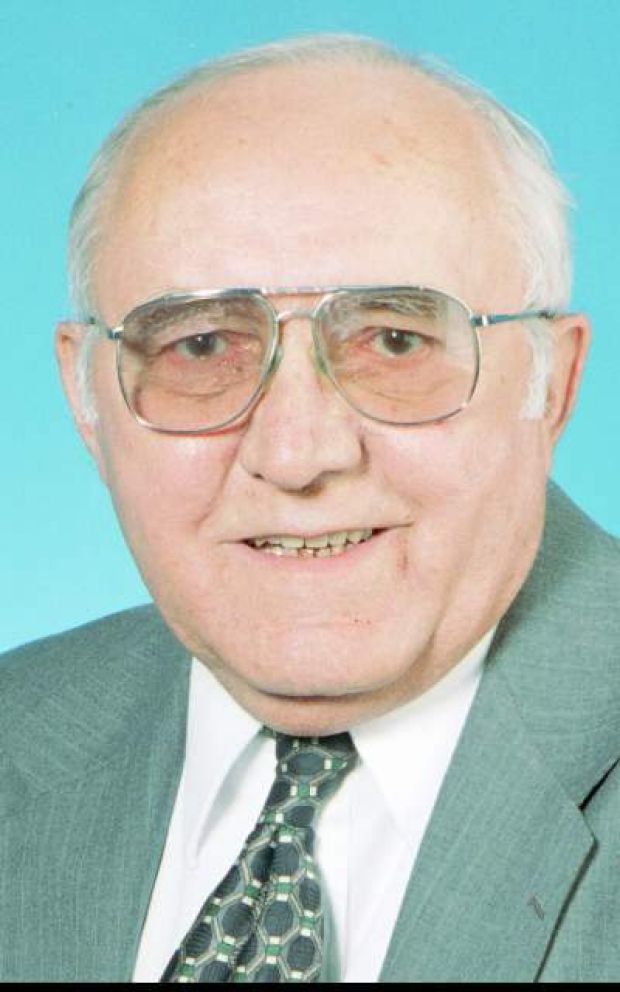 Former Mayor N. Owen Davies dies