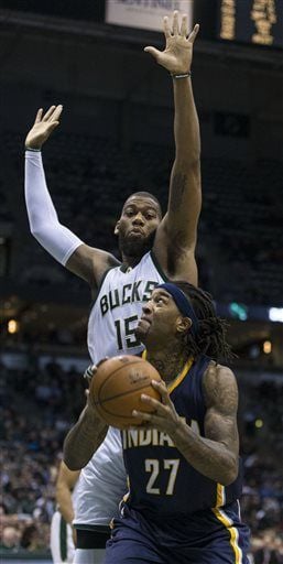 Hill scores 19, Pacers survive rally, beat Bucks 104-99