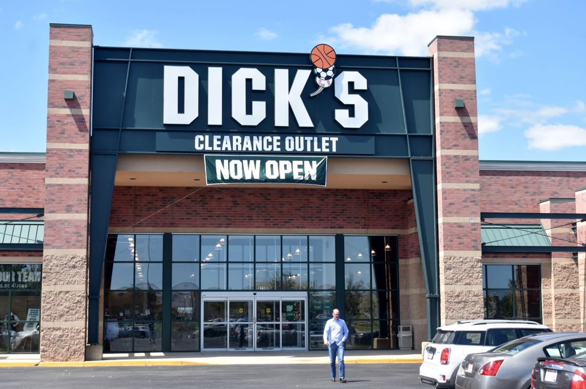 DICK'S Sporting Goods Hours, Locations & Stores