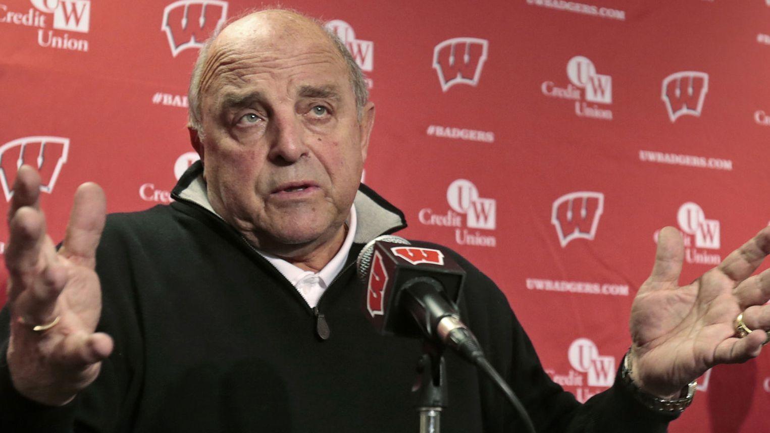 UW: Barry Alvarez says he'll retire after a 31-year tenure with the Badgers as football coach, athletic director - Vimarsana News