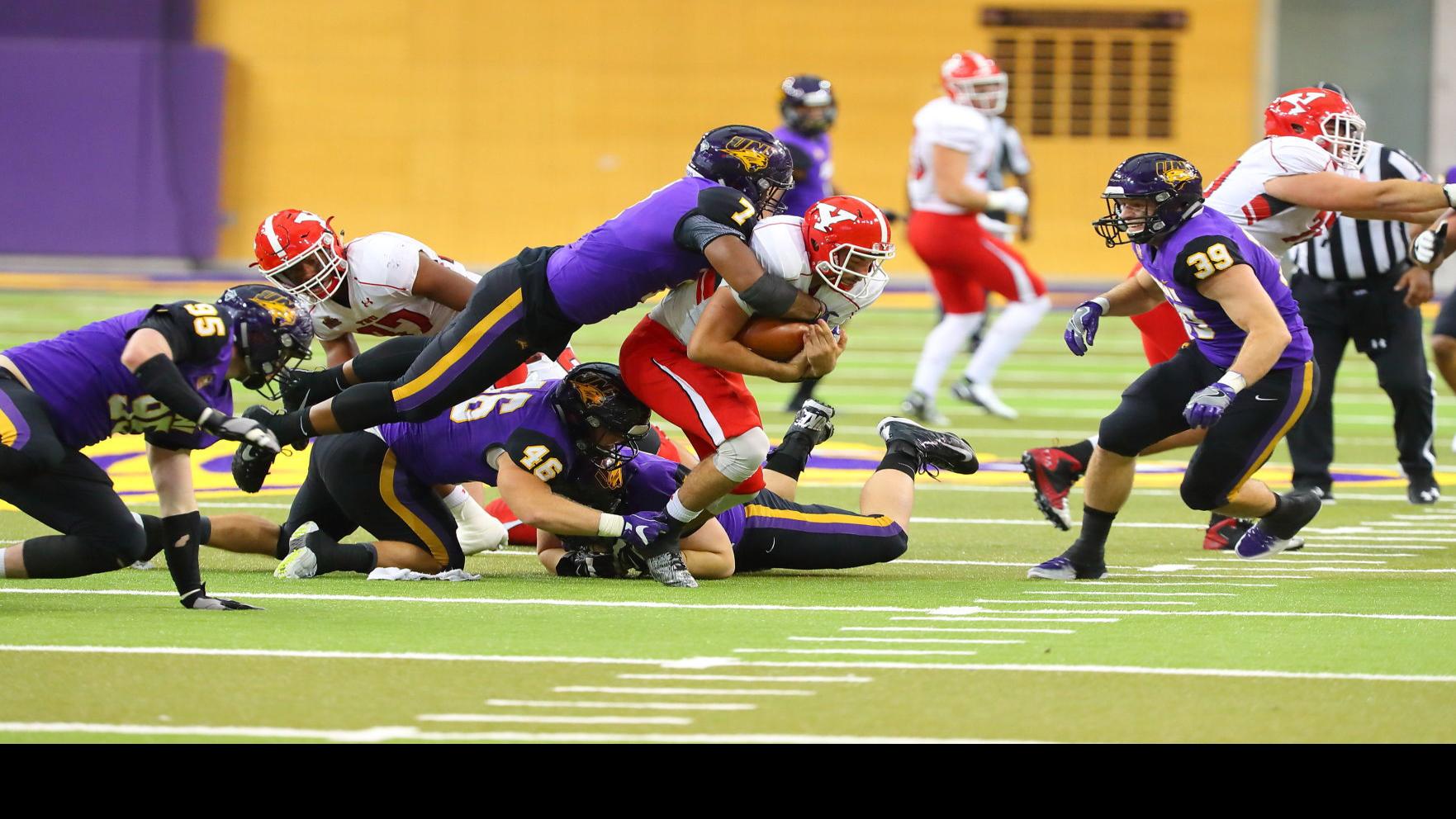 Football Horlick S Rickey Neal Rushing To Greatness At Northern