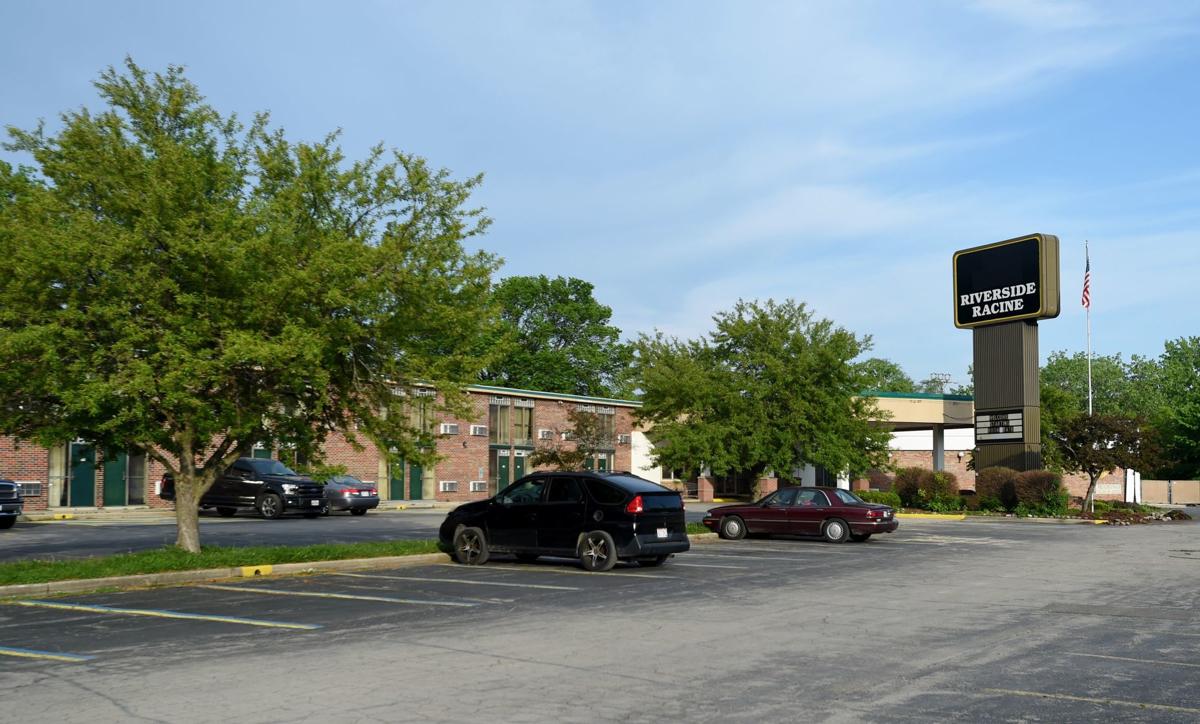 Riverside Inn