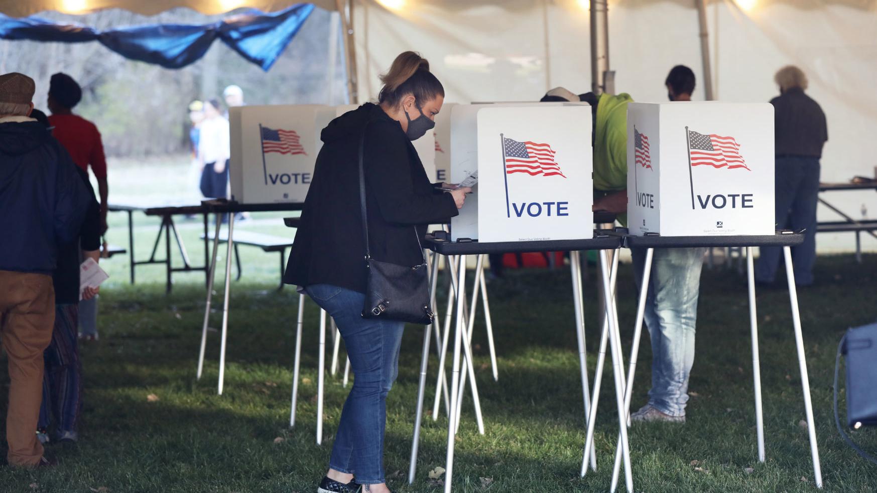 Wisconsin Supreme Court rules voters who may have moved don't need to be purged from rolls - Vimarsana News