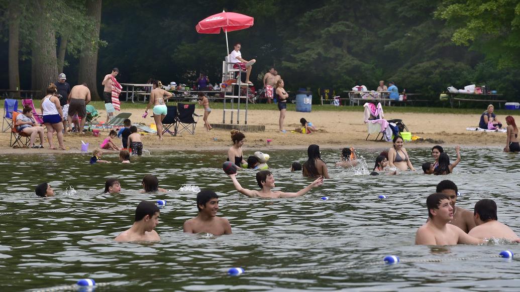 Racine County is considering a lifeguard pay raise as open positions go unfilled - Vimarsana News