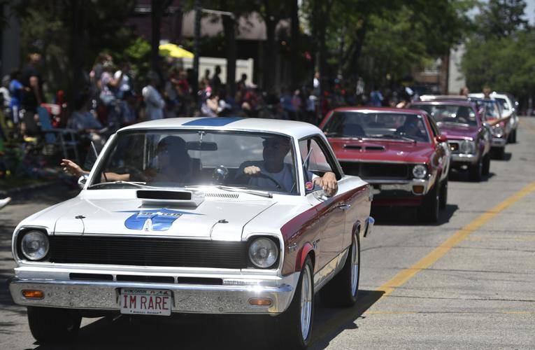CIVIC VETERANS PARADE