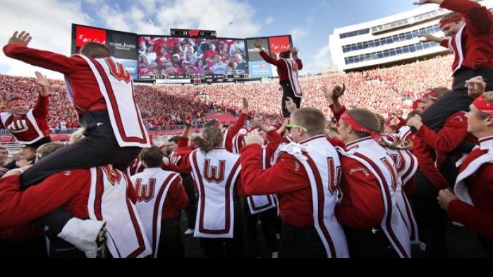 Badgers Football Jump Around Wins Sirius Xm Traditions Tourney