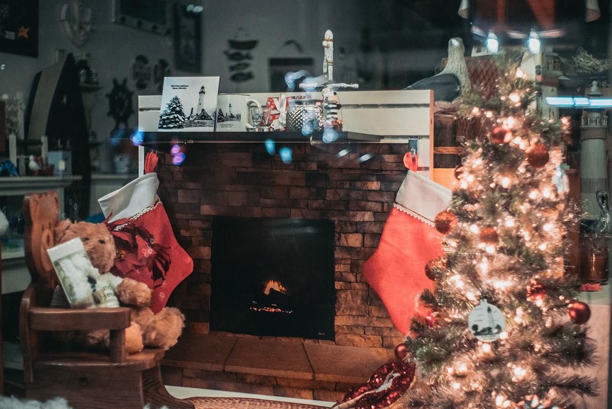 Downtown Racine Announces Holiday Window Decorating Contest