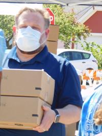 Racine Mayor Cory Mason wearing mask