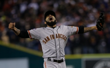 Melky, Sandoval fuel romp by NL