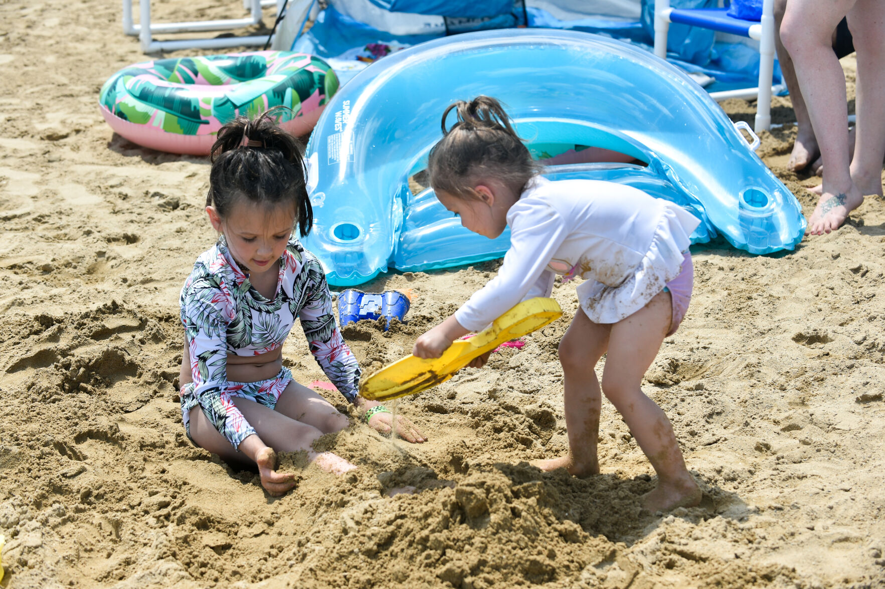 Girl dies in possible drowning at jellystone park s bear paw beach