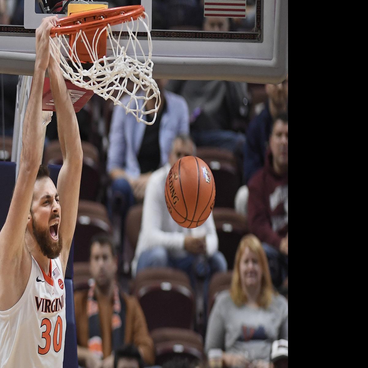 College Men S Basketball Golden Eagles Show Balance In Win