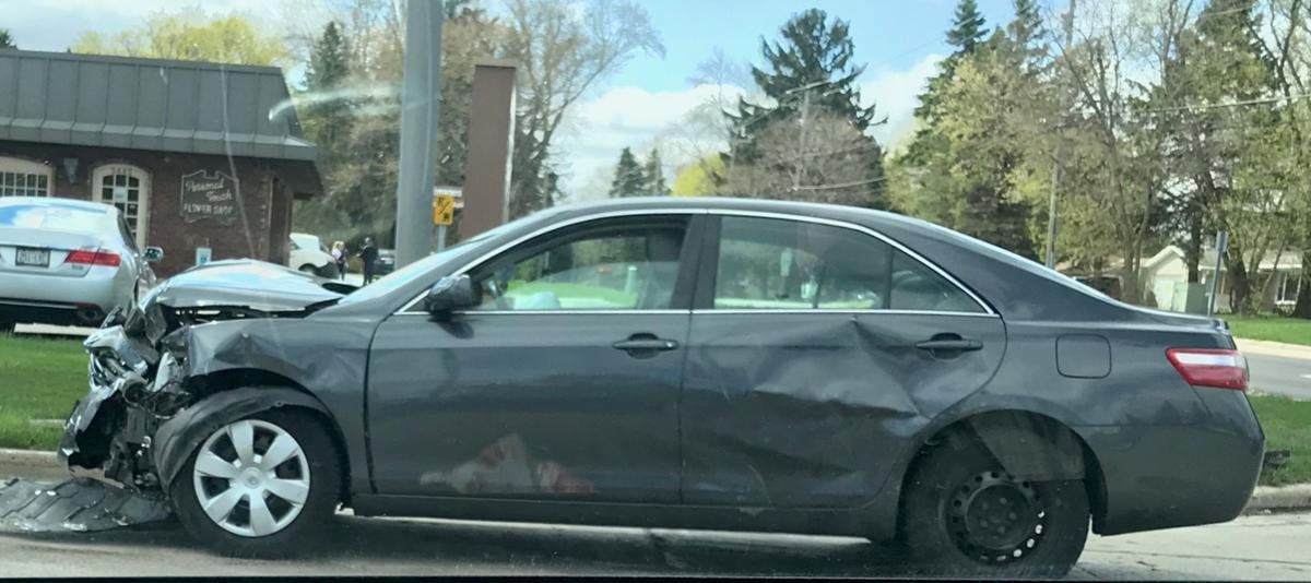 Gray 2009 Toyota car crash