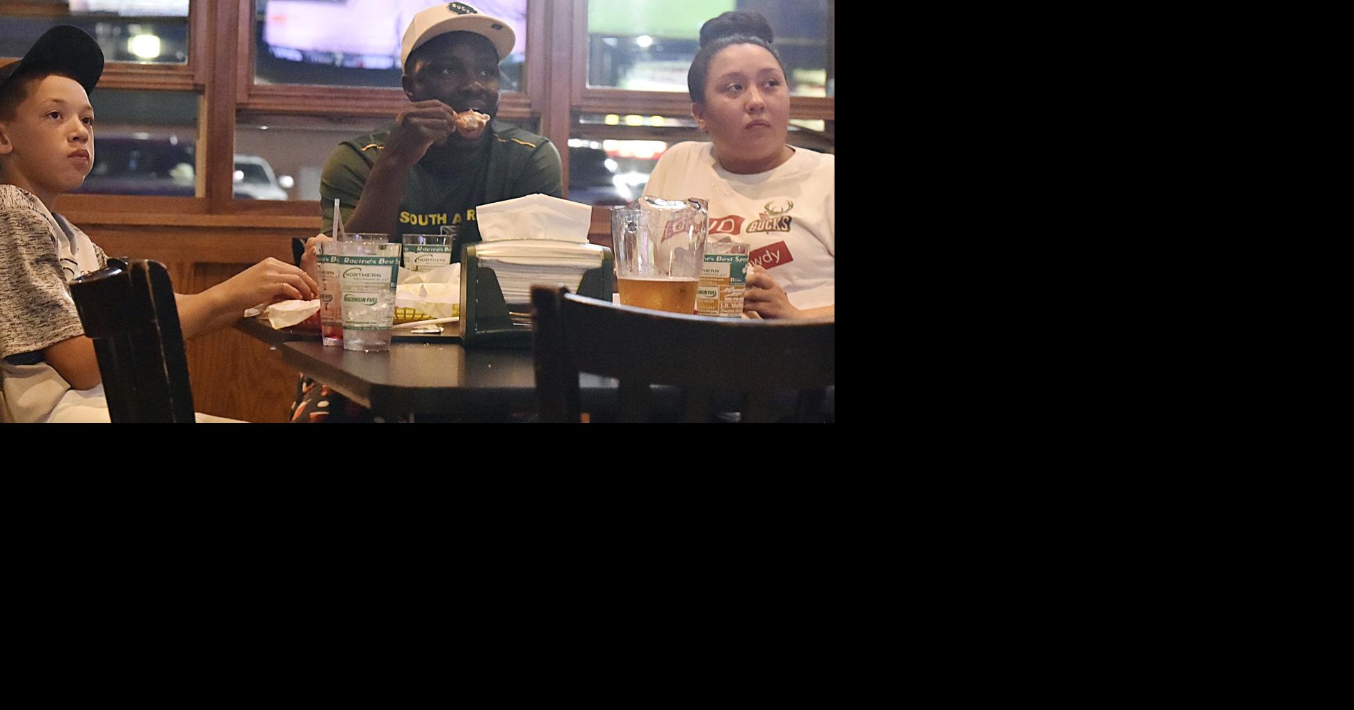 Best Wings Buckets Pub