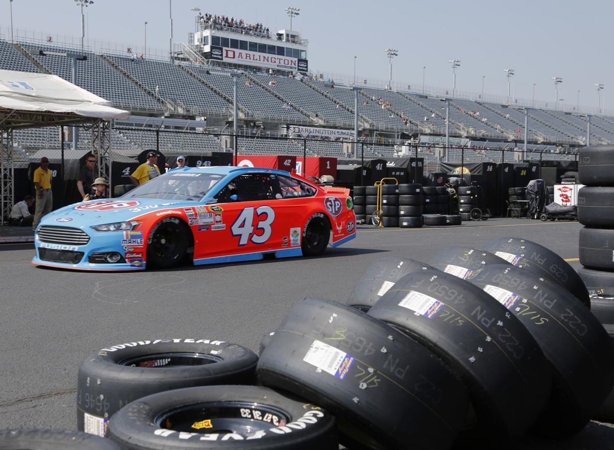 Nascar Drivers Pit Crews Ready To Proceeding With Caution Journaltimes Com