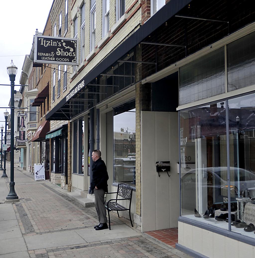 Business Booming At Burlington S Iconic Itzin S Shoes Repair