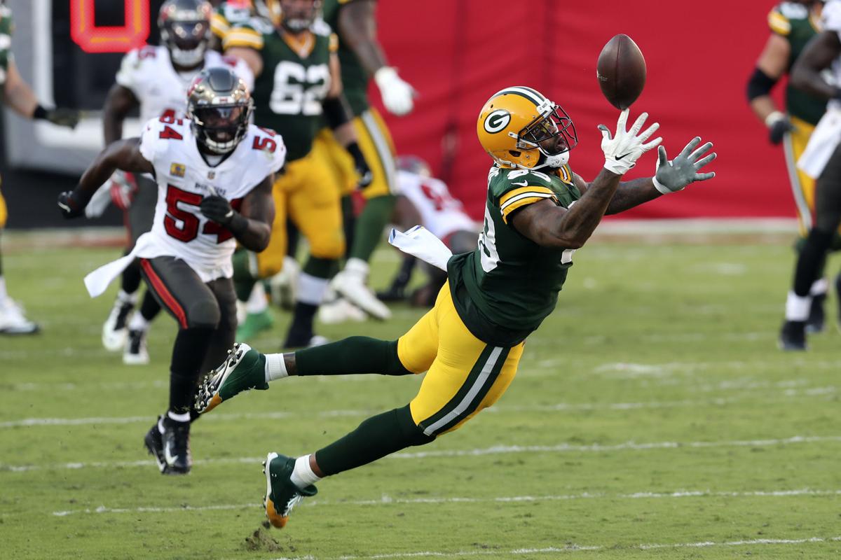 Brady Outplays Rodgers Buccaneers Rout Packers 38 10 Football Journaltimes Com