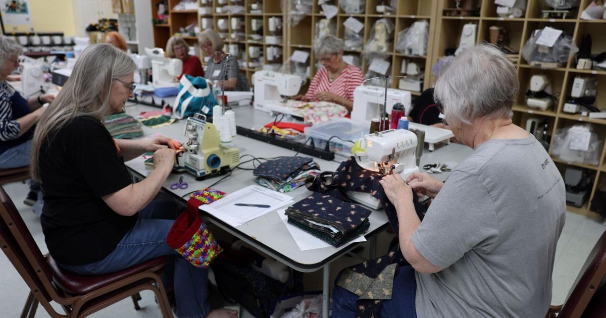 Sew 'N Save dona toallas sanitarias menstruales reutilizables a Guatemala Sew 'N Save dona toallas sanitarias menstruales reutilizables a Guatemala