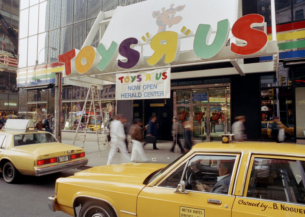 Photos Toys R Us Through The Years National Journaltimes Com