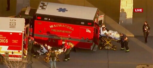 Mayor: Wisconsin mall shooting injuries not life-threatening